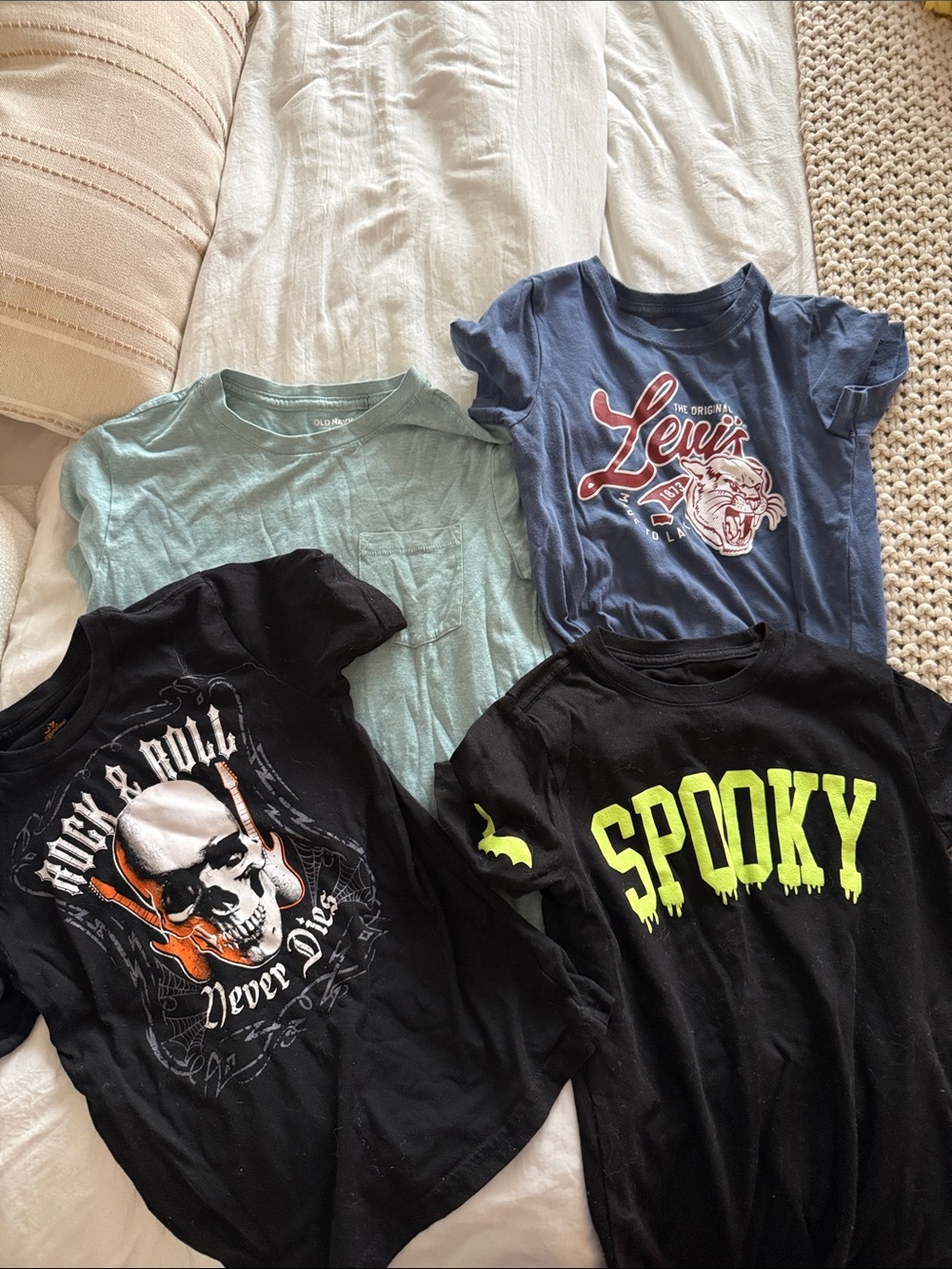 Levi's Blue boys Graphic Tee with Script Logo and Tiger